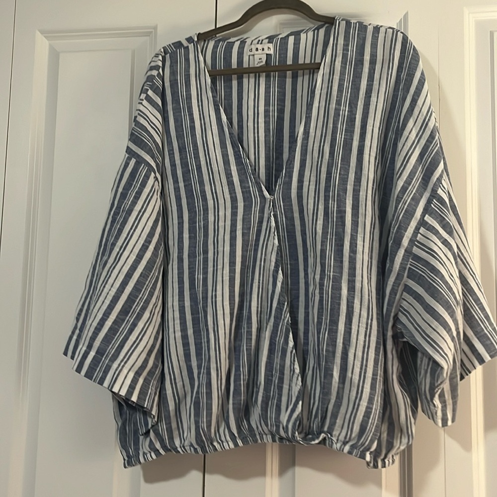 Cute lightweight never been worn top